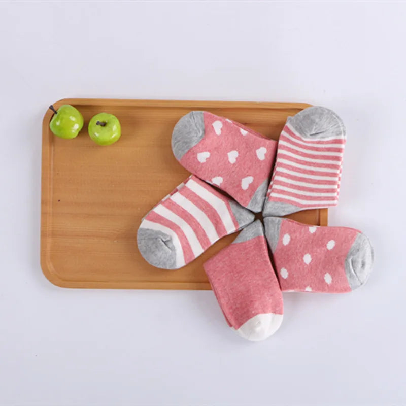 5 paires / lots de chaussettes en coton doux pour enfants garçons filles bébé bande de mode bande chaude automne hiver 0-8 ans chaussettes de dessin animé pour enfants