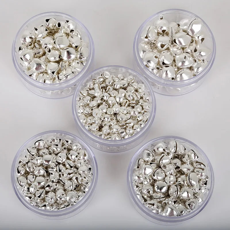 Cloches en fer pour perles argentées en vrac, 50 à 300 pièces/lot, fournitures de fête de Festival, décoration de noël, cadeau, accessoires artisanaux DIY