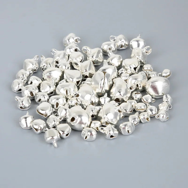 Cloches en fer pour perles argentées en vrac, 50 à 300 pièces/lot, fournitures de fête de Festival, décoration de noël, cadeau, accessoires artisanaux DIY