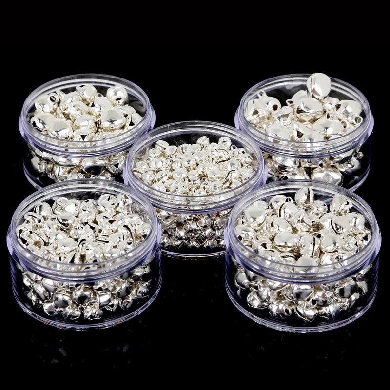 Cloches en fer pour perles argentées en vrac, 50 à 300 pièces/lot, fournitures de fête de Festival, décoration de noël, cadeau, accessoires artisanaux DIY