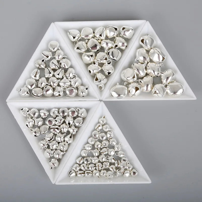 Cloches en fer pour perles argentées en vrac, 50 à 300 pièces/lot, fournitures de fête de Festival, décoration de noël, cadeau, accessoires artisanaux DIY
