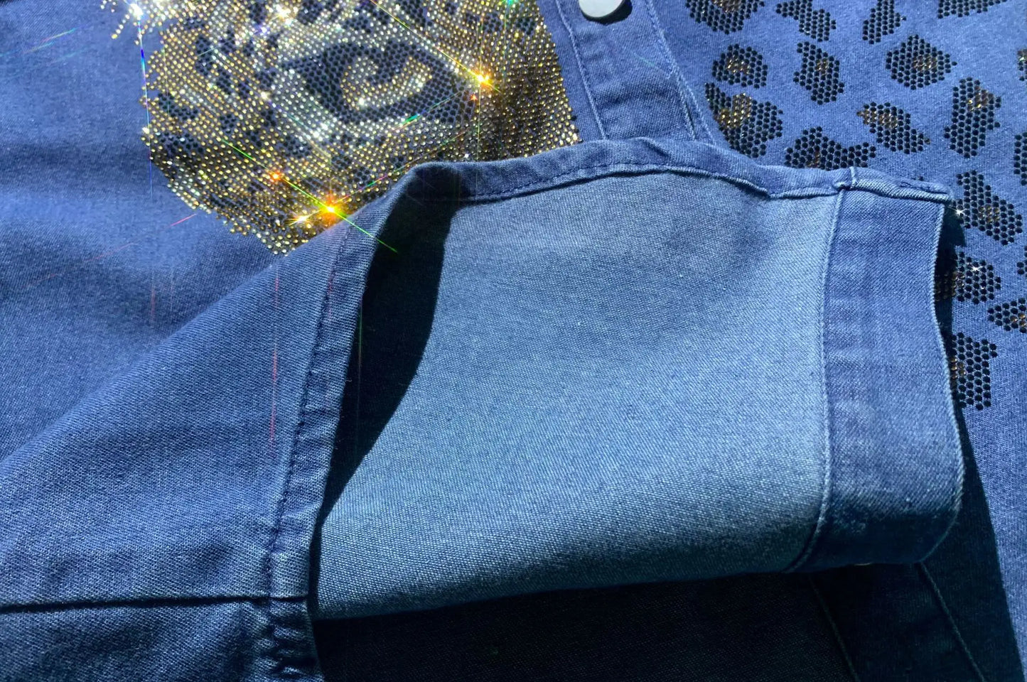 Mode 2 pièces ensembles femmes tenues dessin animé léopard diamants Denim pantalon ensemble été décontracté Cardigan à manches courtes Cowboy survêtement