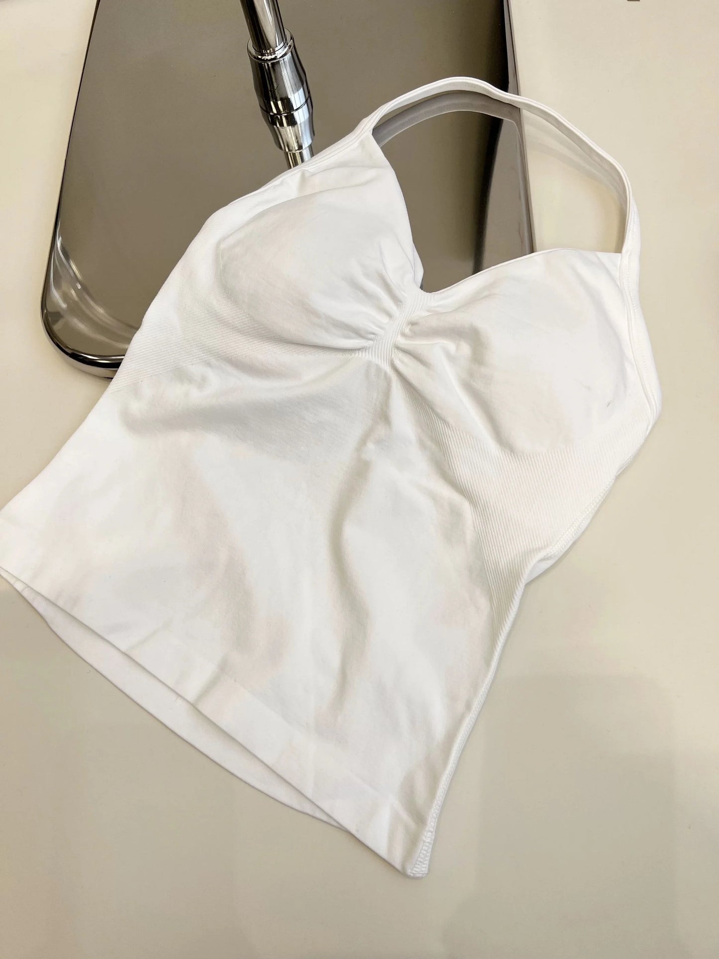 Haut de sport à bretelles palangre, dos nu, Logo personnalisé, vêtements de sport pour femmes, soutien-gorge intégré froissé avec bonnets amovibles, débardeurs de Yoga