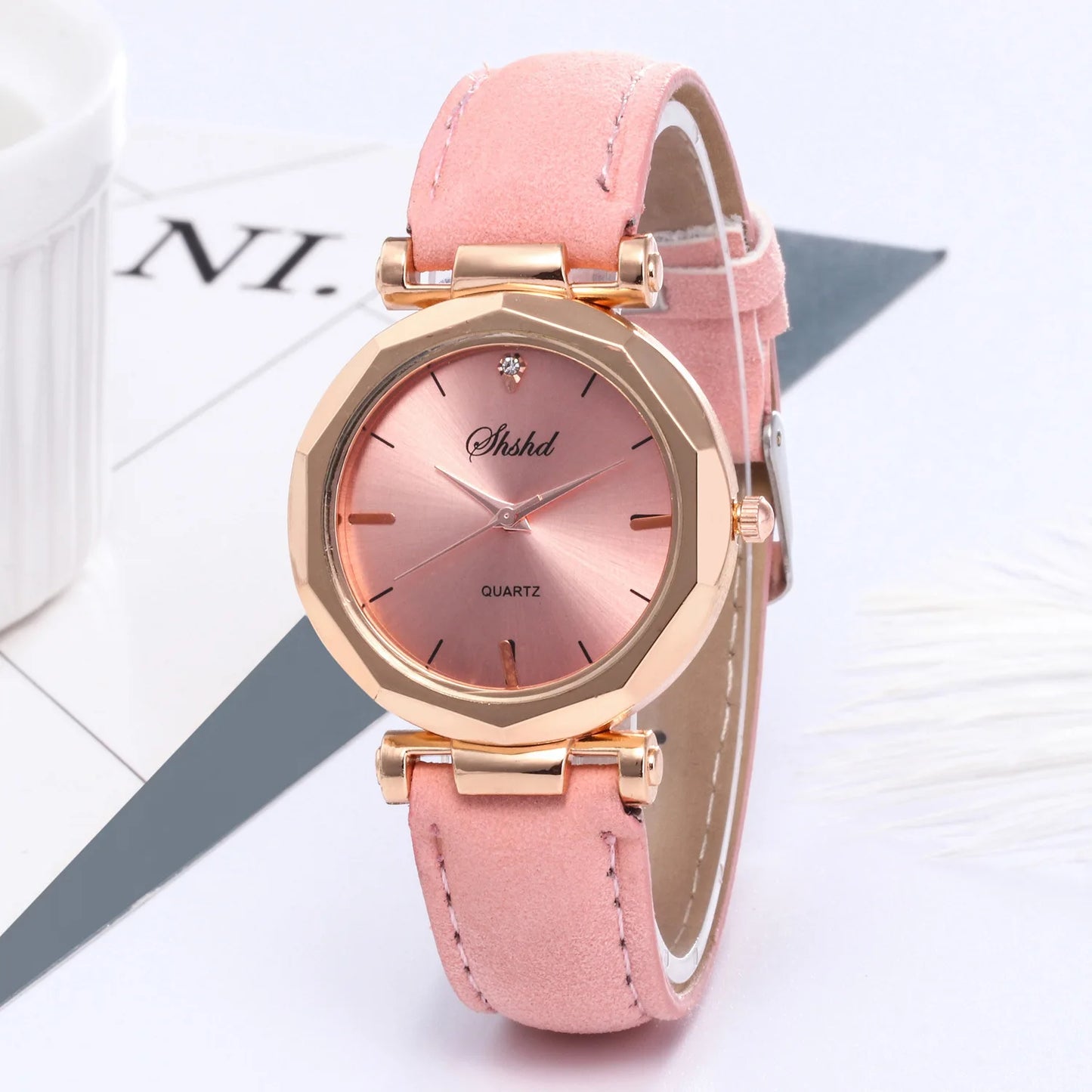 montres femmes rouge bracelet en cuir décontracté montres à Quartz