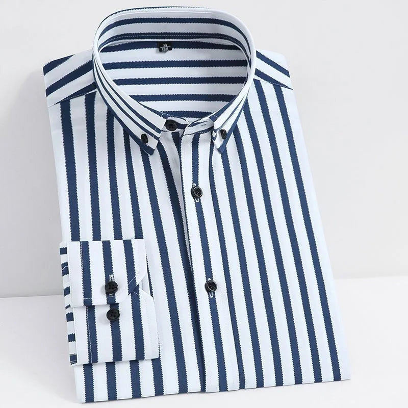 Chemise à manches longues à rayures pour hommes, coupe couvertes, col rabattu, affaires décontractées, tendance de la mode, édition coréenne, printemps, automne, nouveau, 2024