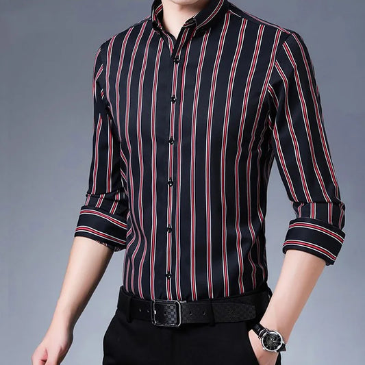 Chemise à manches longues à rayures pour hommes, coupe couvertes, col rabattu, affaires décontractées, tendance de la mode, édition coréenne, printemps, automne, nouveau, 2024