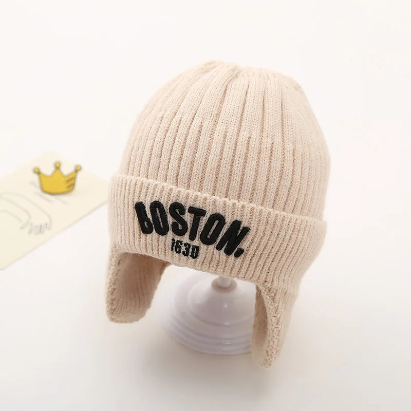 Chapeau en laine avec cache-oreilles brodé pour bébé, bonnet pour tout-petit, protection des oreilles pour enfants, lettre, document solide, chaud, hiver