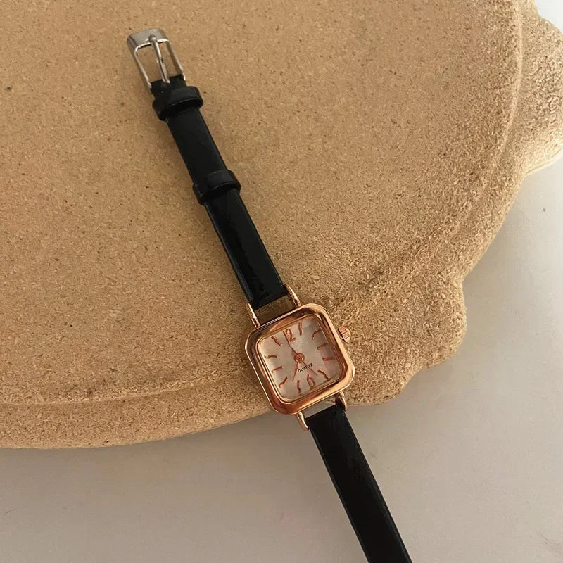 Montre-bracelet à quartz pour femme, petit cadran carré, bracelet en cuir fin, élégant, décontracté