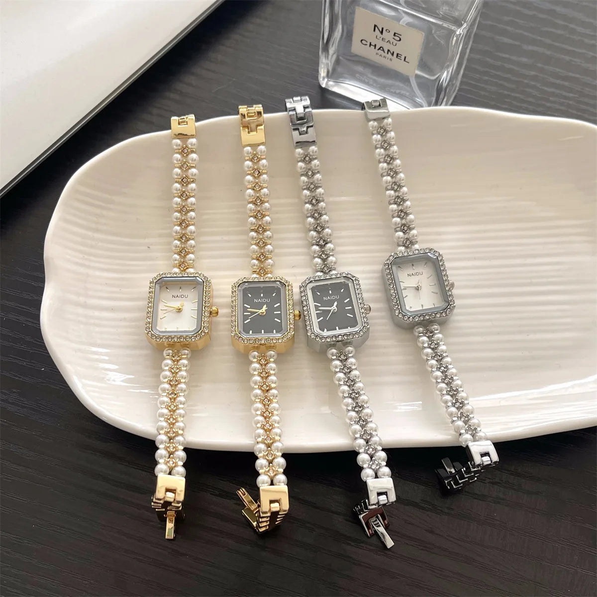 Perle de luxe cloutée Bracelet femmes montre dames cadeau Bracelet montres mode Quartz