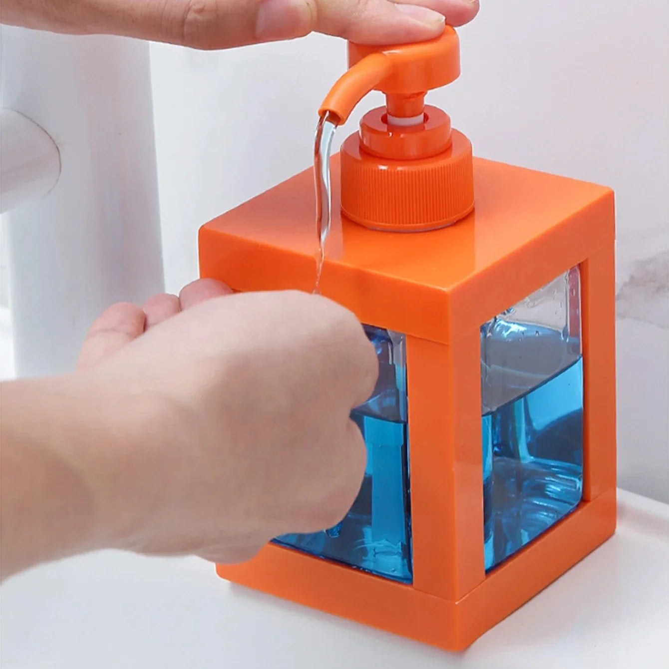Distributeur de savon liquide