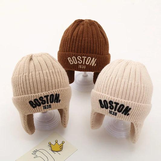 Chapeau en laine avec cache-oreilles brodé pour bébé, bonnet pour tout-petit, protection des oreilles pour enfants, lettre, document solide, chaud, hiver