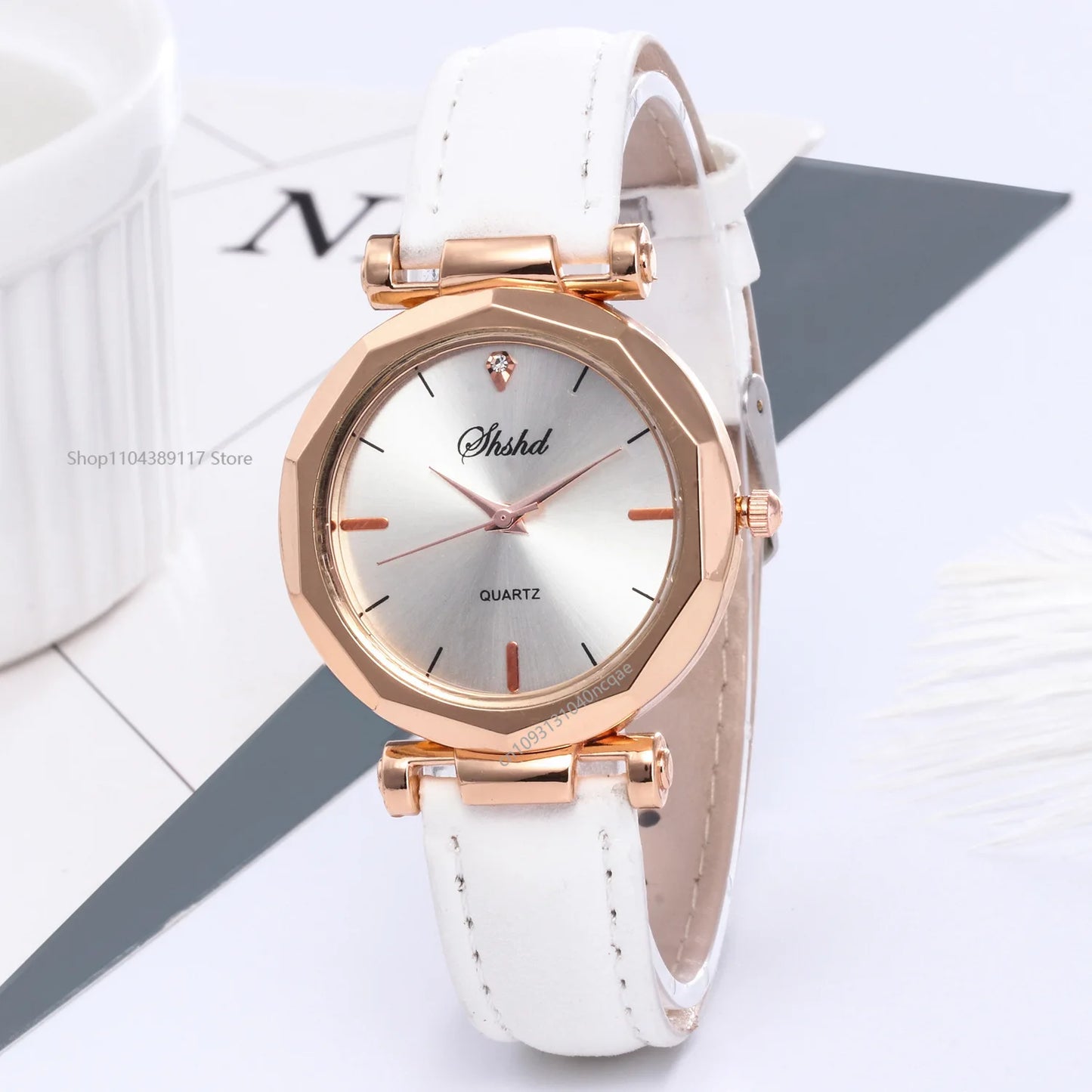 montres femmes rouge bracelet en cuir décontracté montres à Quartz