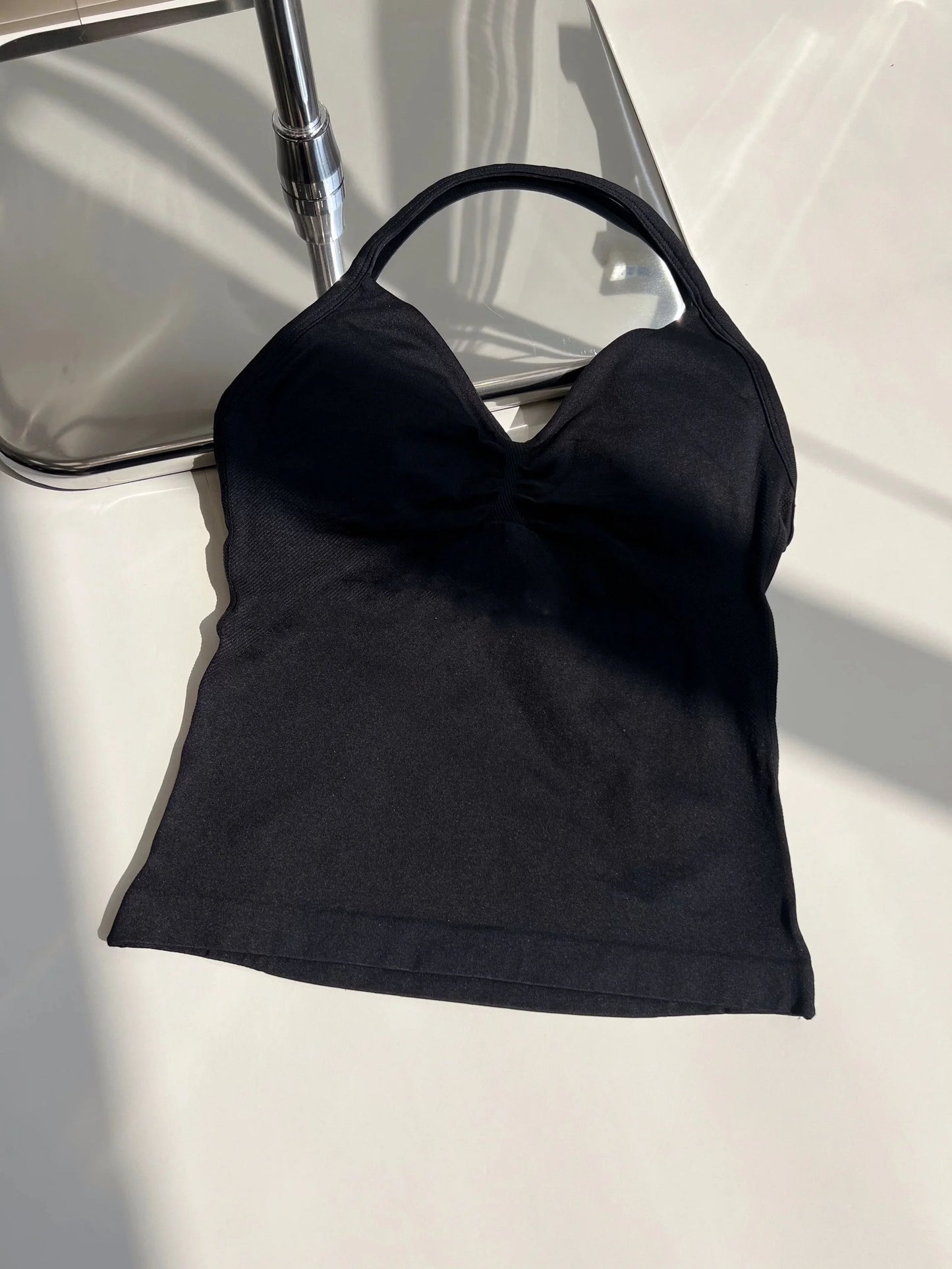 Haut de sport à bretelles palangre, dos nu, Logo personnalisé, vêtements de sport pour femmes, soutien-gorge intégré froissé avec bonnets amovibles, débardeurs de Yoga