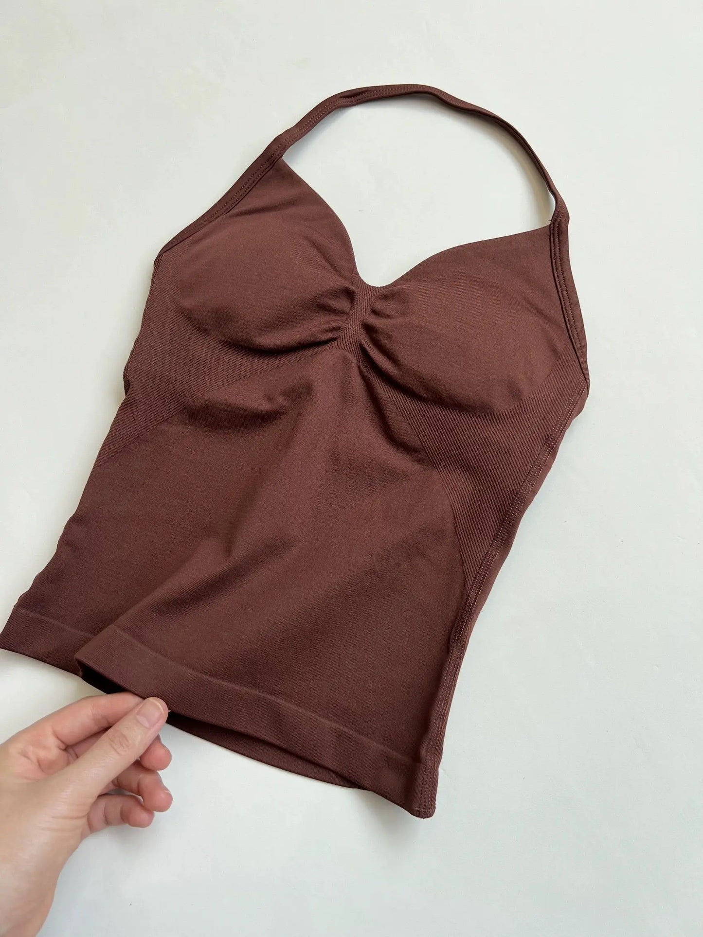 Haut de sport à bretelles palangre, dos nu, Logo personnalisé, vêtements de sport pour femmes, soutien-gorge intégré froissé avec bonnets amovibles, débardeurs de Yoga