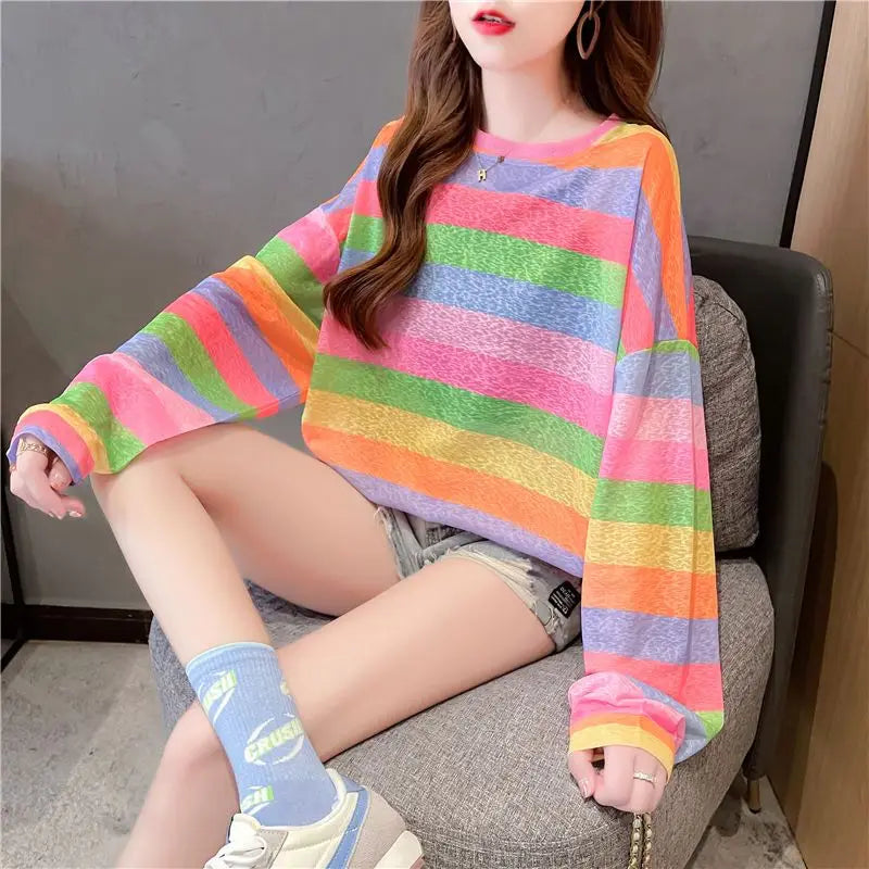 Pull à manches longues rayé arc-en-ciel pour femmes, protection solaire d'été, haut léger, maille surdimensionnée, chemise polyvalente pour climatisation