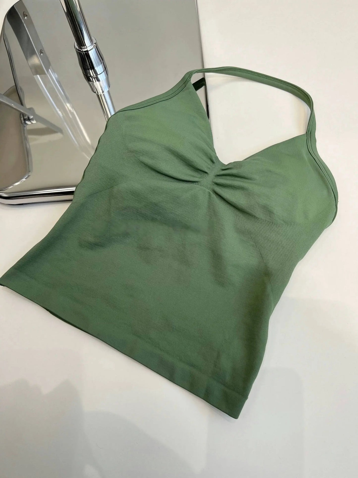 Haut de sport à bretelles palangre, dos nu, Logo personnalisé, vêtements de sport pour femmes, soutien-gorge intégré froissé avec bonnets amovibles, débardeurs de Yoga
