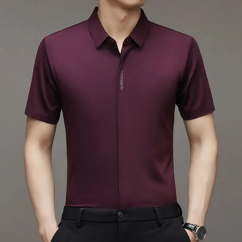 Chemise d'été intelligente et décontractée à manches courtes pour hommes, couleur unie, col carré, boutons brodés, lettre haut de gamme, résistant aux rides
