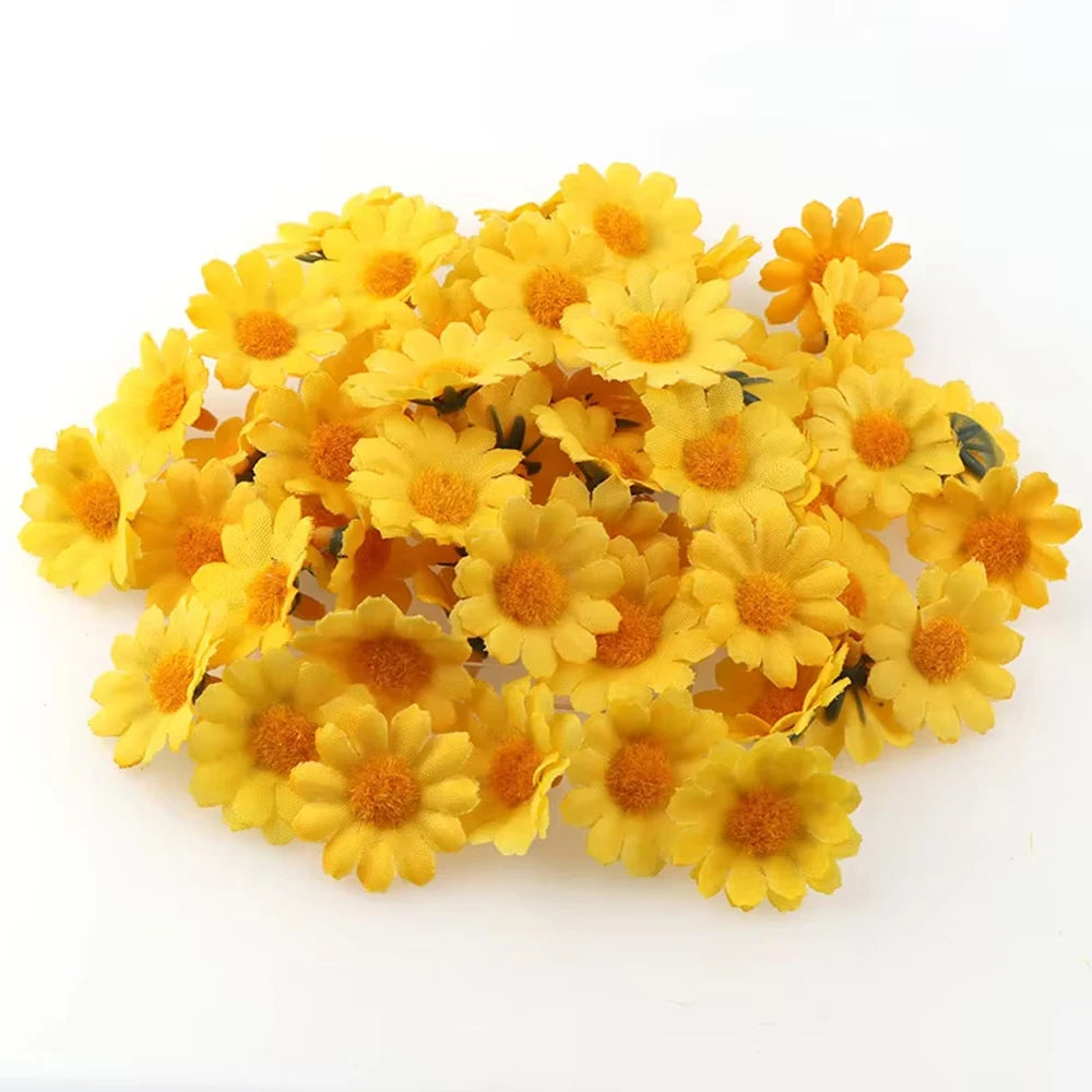100 PC/lot 2.5 cm Mini marguerite fleur décorative fleurs artificielles en soie décoration de fête de mariage décor à la maison (sans tige) moins cher