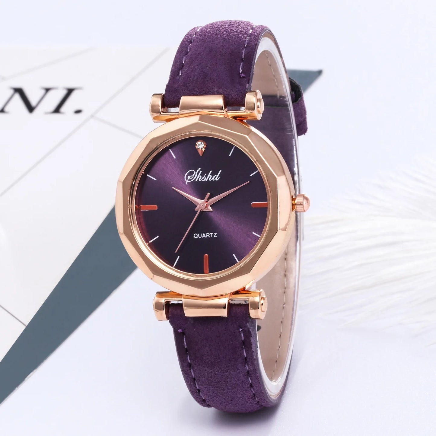 montres femmes rouge bracelet en cuir décontracté montres à Quartz
