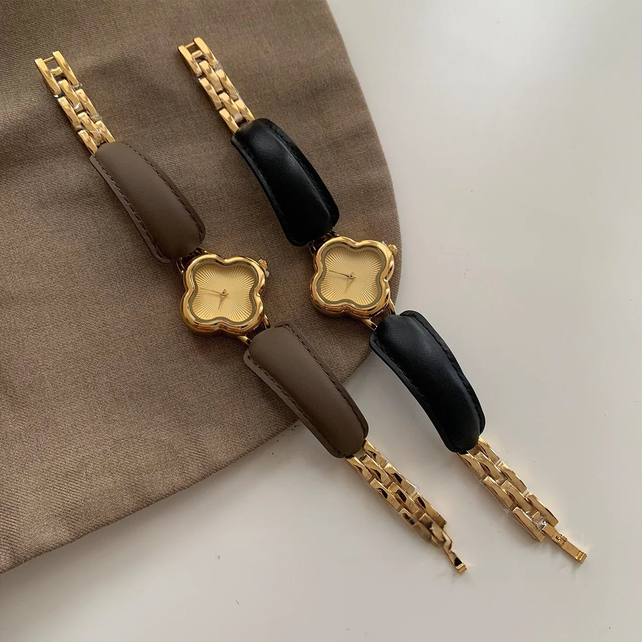 montre pour femme vintage avec trèfle à quatre feuilles bracelet design en cuir rétro montre à quartz