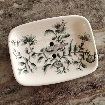 Elegant Ceramic Soap Dish with Drainage - Large, European-Style Bathroom Accessory for Home and Hotel Use