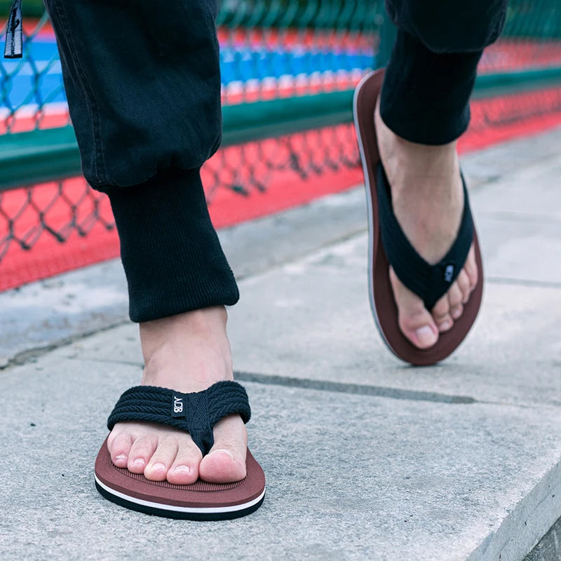 Tongs d'été pour hommes, sandales de plage confortables de haute qualité, chaussures pour hommes, pantoufles, grande taille 48 49 50, chaussures décontractées