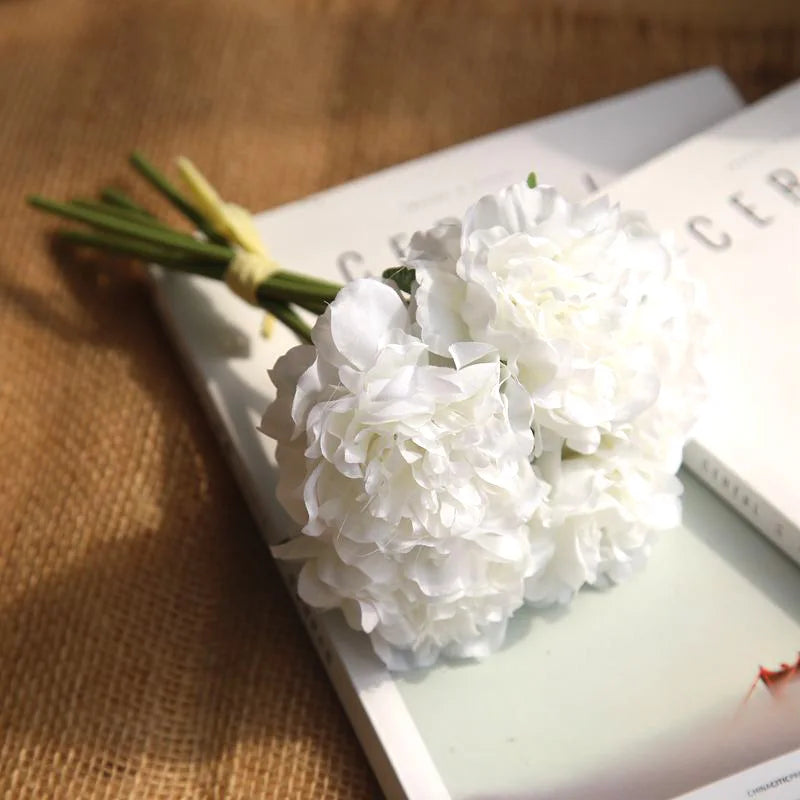 Bouquet d'hortensias artificiels en soie, fausses fleurs, pivoine en fleur, pour décorer la maison, pour le mariage, pétales blancs