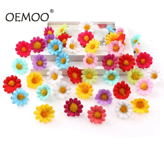 100 PC/lot 2.5 cm Mini marguerite fleur décorative fleurs artificielles en soie décoration de fête de mariage décor à la maison (sans tige) moins cher