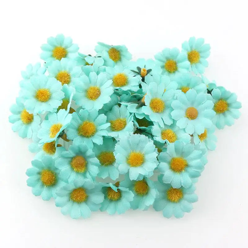 100 PC/lot 2.5 cm Mini marguerite fleur décorative fleurs artificielles en soie décoration de fête de mariage décor à la maison (sans tige) moins cher