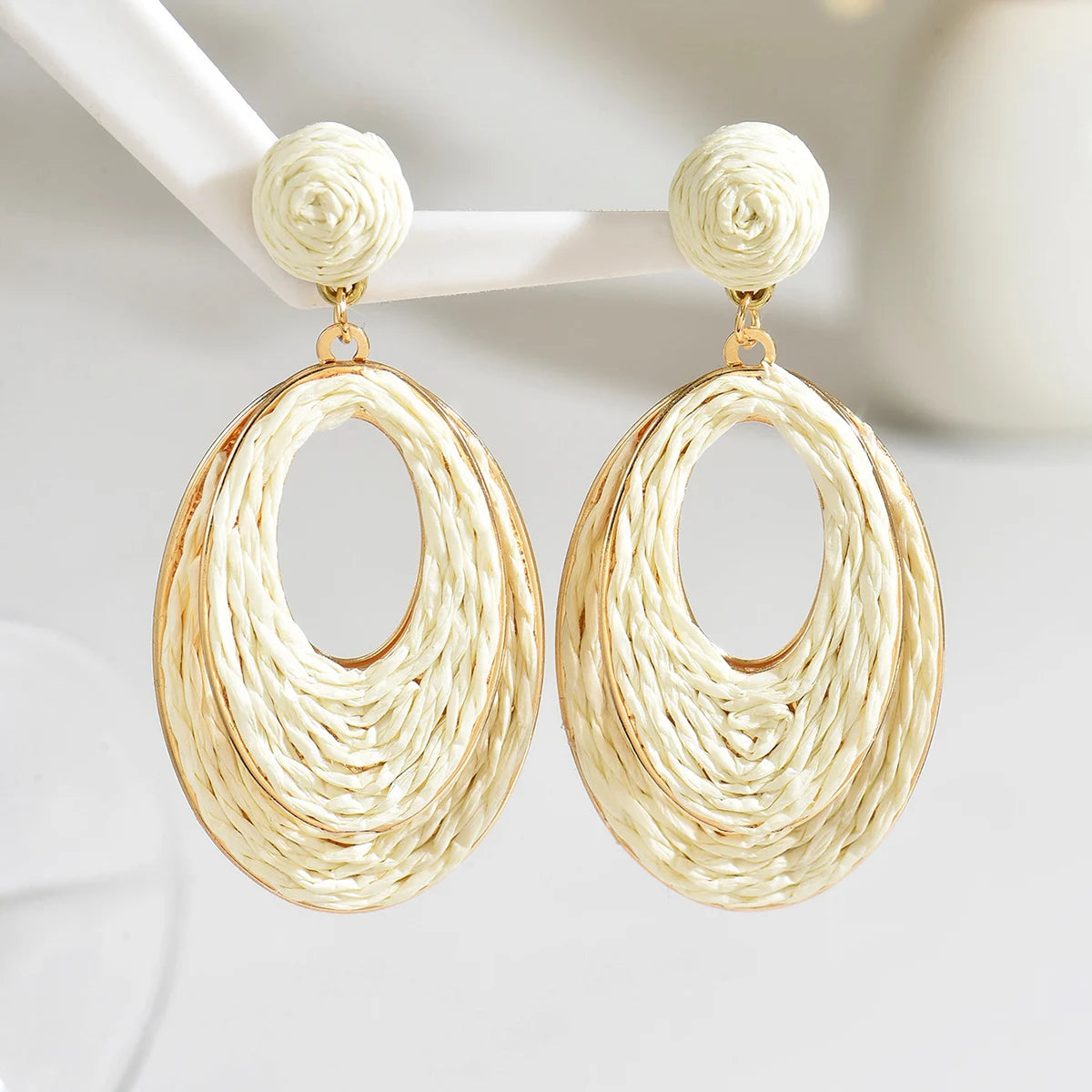 Boho tendance fait à la main Double couche ovale en raphia boucles d'oreilles pour les femmes élégant rotin tricot boucles d'oreilles bijoux d'été cadeaux