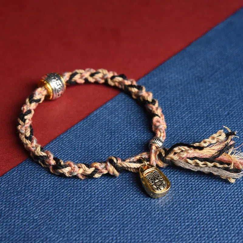Corde sale tibétaine frottant à la main Bracelet en coton produit fini tissé à la main vent tibétain Zakiram Ga Wu boîte corde à main pour femmes