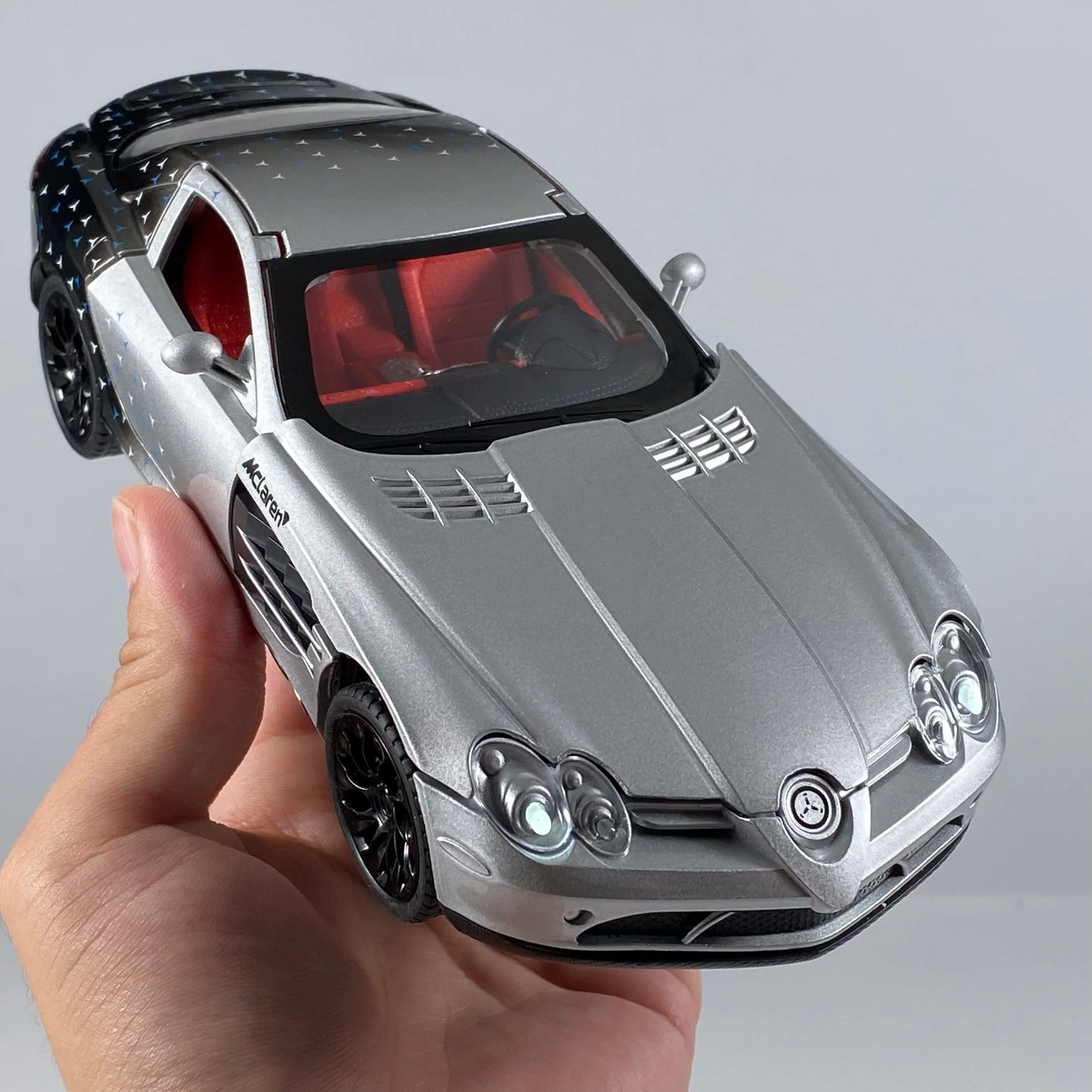 1:24 Benz SLR McLaren 722 AMG Super voiture de sport alliage métal moulé sous pression modèle de voiture son et lumière retirer enfants jouets voiture anniversaire