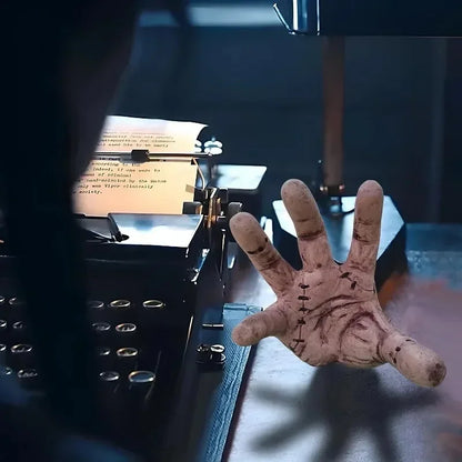 Film d'horreur d'Halloween 'Mados quebradas' par Adam's Hand