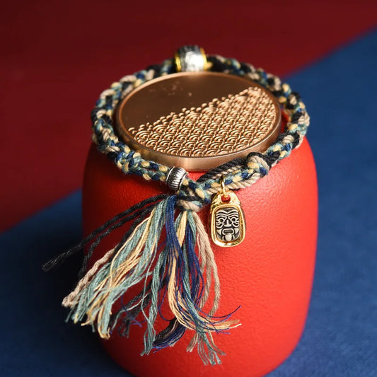 Corde sale tibétaine frottant à la main Bracelet en coton produit fini tissé à la main vent tibétain Zakiram Ga Wu boîte corde à main pour femmes