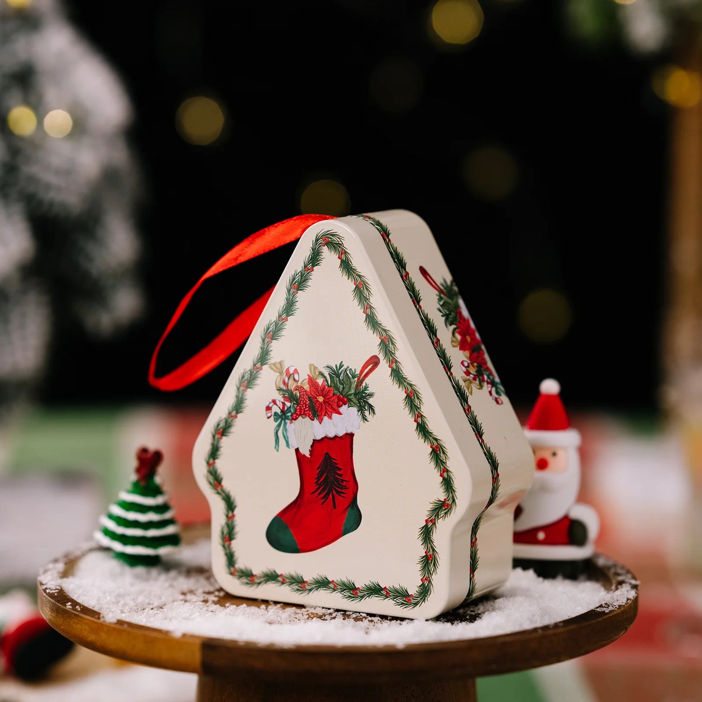 Boîte d'emballage cadeau de bonbons de noël en forme d'arbre de noël avec corde suspendue, boîte en fer blanc, décoration de fête de noël et du nouvel an