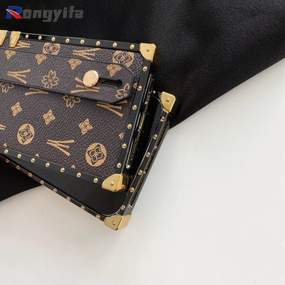 Étui carré en cuir avec dragonne pour iPhone