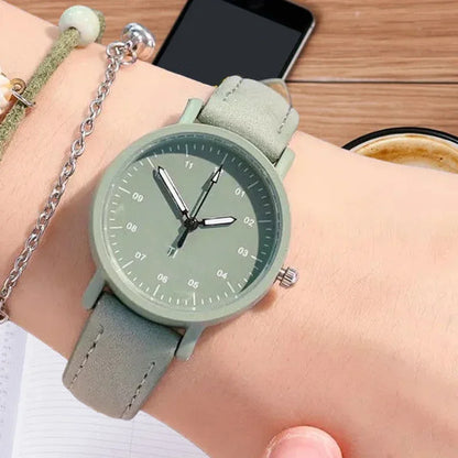 Women Luxury Quartz Watch PU Leather Strap Watches Waterproof Round Retro Bracelet Watch Ladies Girls Wristwatch