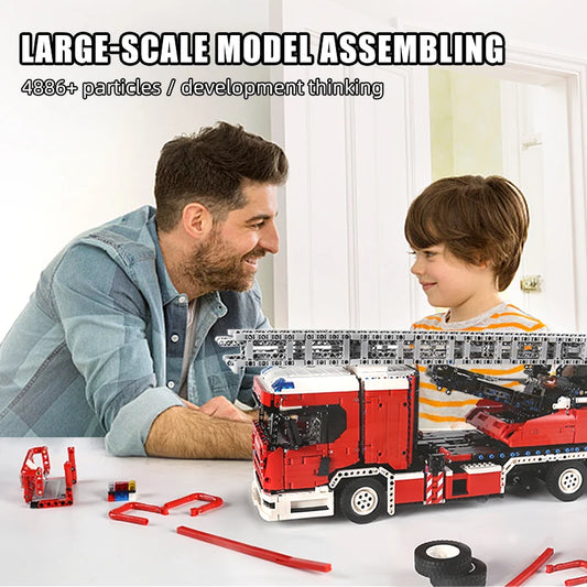 MOULD KING Voiture de Pompiers Motorisé Scania L, Véhicule Technique, Echelle à Plateau Tournant, Ensemble de Blocs de Construction, MOC-60361, Référence 17022
