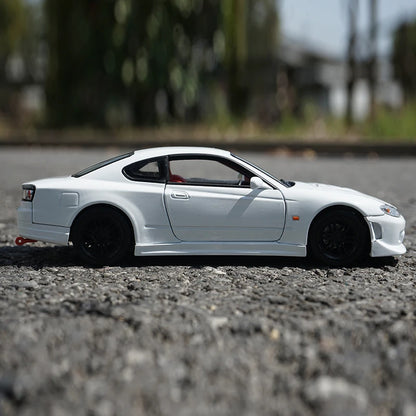 Welly 1/24 Nissan Silvia S15 modèle de voiture de sport en alliage moulé sous pression modèle de voiture de course en métal haute Simulation Collection jouet pour enfants cadeau