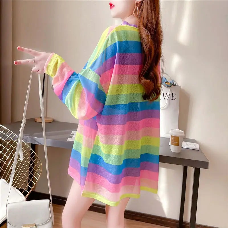 Pull à manches longues rayé arc-en-ciel pour femmes, protection solaire d'été, haut léger, maille surdimensionnée, chemise polyvalente pour climatisation