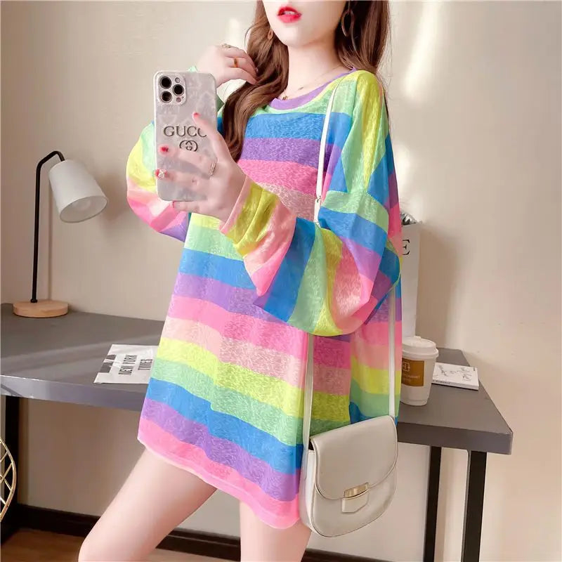 Pull à manches longues rayé arc-en-ciel pour femmes, protection solaire d'été, haut léger, maille surdimensionnée, chemise polyvalente pour climatisation