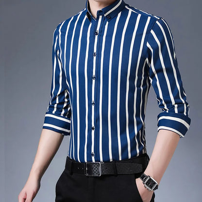 Chemise à manches longues à rayures pour hommes, coupe couvertes, col rabattu, affaires décontractées, tendance de la mode, édition coréenne, printemps, automne, nouveau, 2024