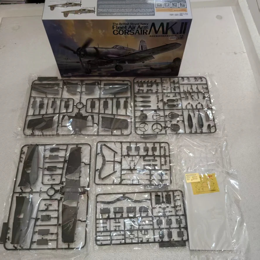 Bras d'air de la flotte de la marine royale britannique, échelle 5004 1/48, Kit de modèle d'avion Corsair Mk.II, modèle d'usine magique