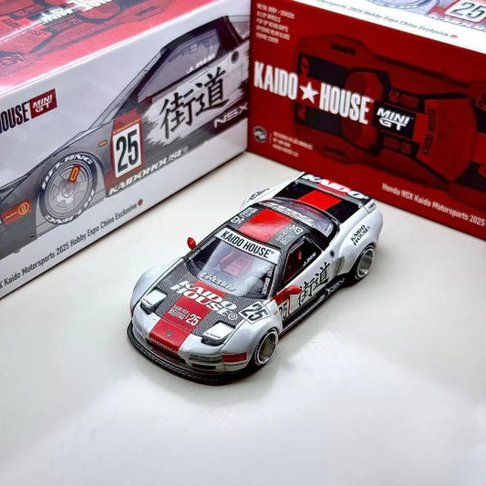 1:64, limité au North Exhibition Center NSX Blanc et Rouge No. 181, un modèle de jouet de voiture miniature statique moulé sous pression en alliage.