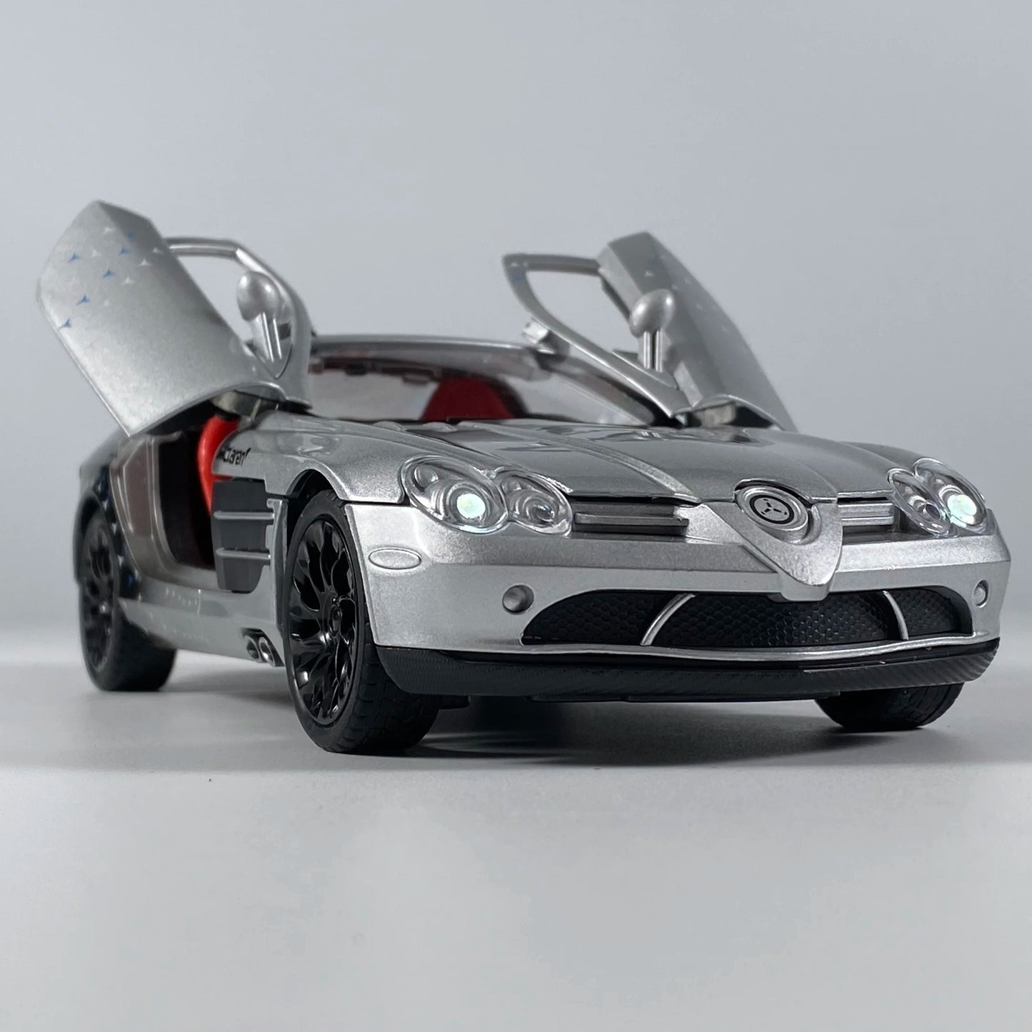 1:24 Benz SLR McLaren 722 AMG Super voiture de sport alliage métal moulé sous pression modèle de voiture son et lumière retirer enfants jouets voiture anniversaire