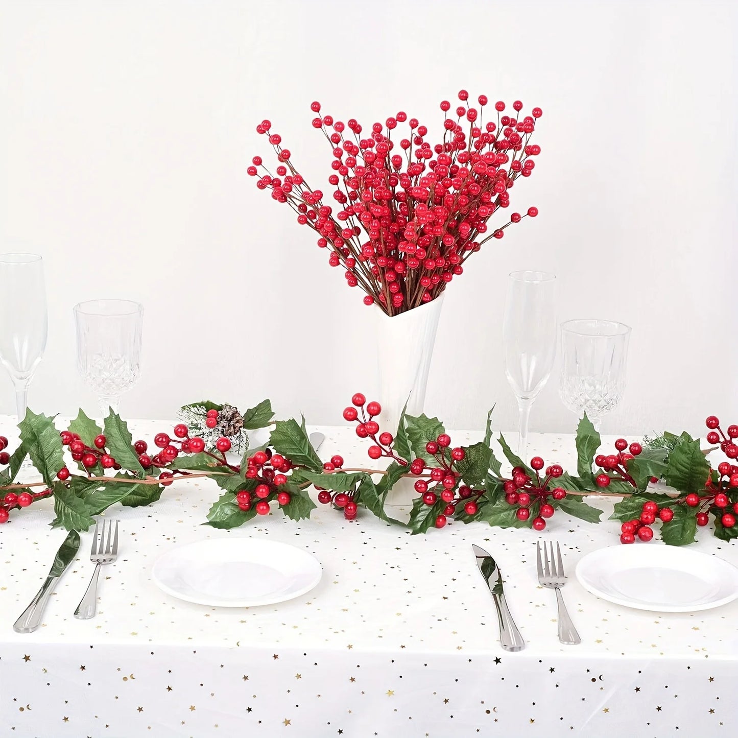 Guirlande de noël avec baies rouges, fleurs artificielles, plante, porte, Table, décor de noël, rotin suspendu pour escaliers, garde-corps, cheminée