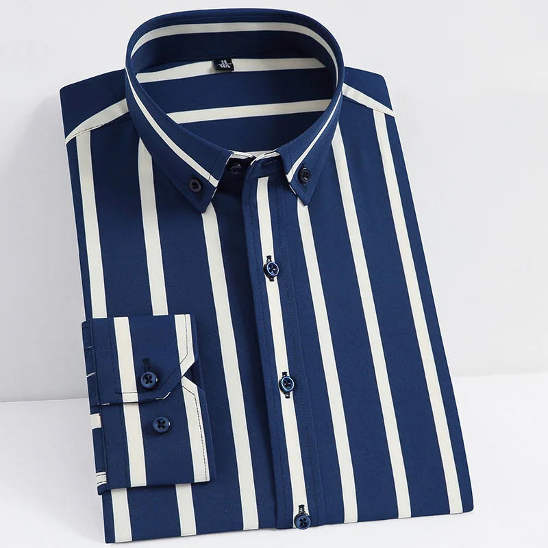 Chemise à manches longues à rayures pour hommes, coupe couvertes, col rabattu, affaires décontractées, tendance de la mode, édition coréenne, printemps, automne, nouveau, 2024