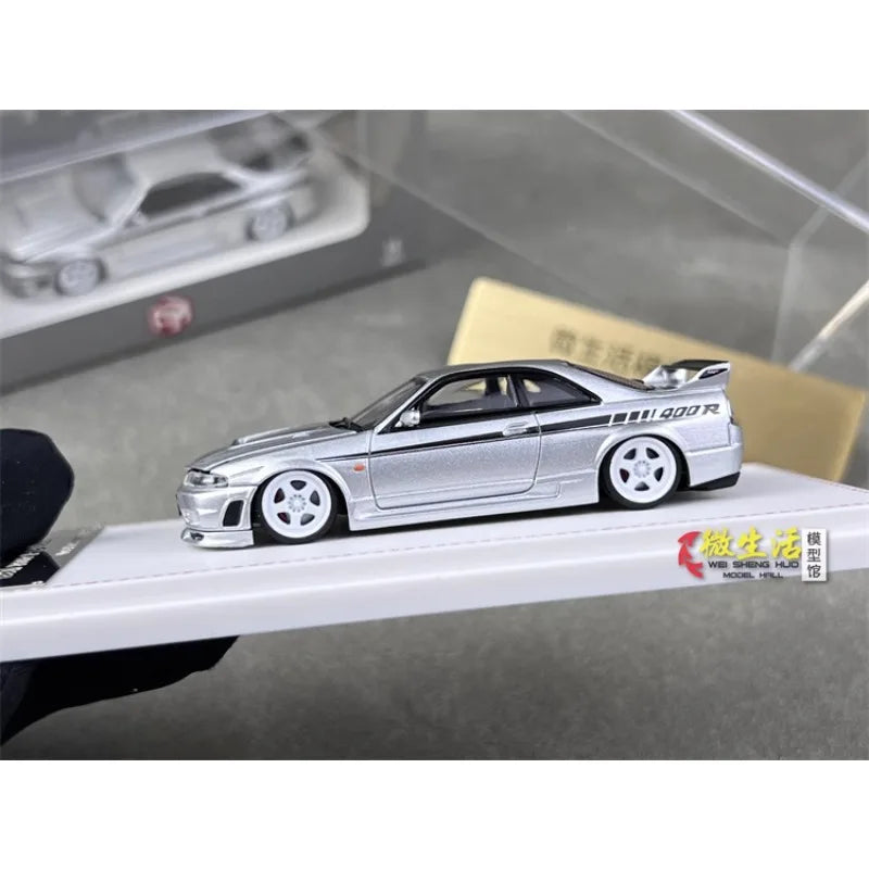 Stock 1:64 GTR R33 400R Skyline R32 R35 modèle de voiture moulée sous pression en alliage, jouet pour adolescents, à collectionner, cadeau d'anniversaire pour enfants.