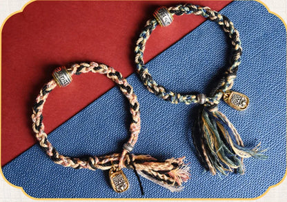Corde sale tibétaine frottant à la main Bracelet en coton produit fini tissé à la main vent tibétain Zakiram Ga Wu boîte corde à main pour femmes