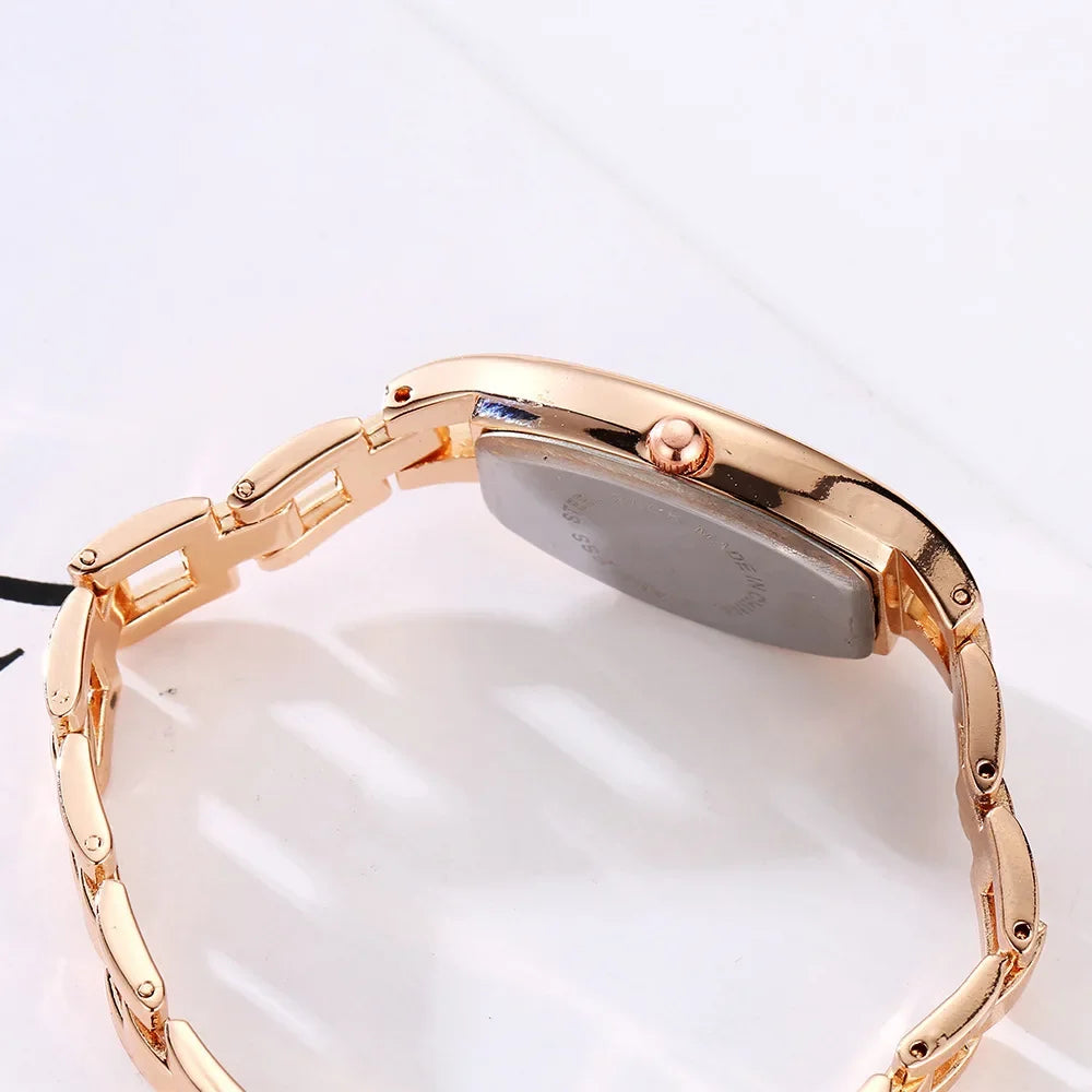 Nouvelle arrivée montres à Quartz montres en cristal or argent